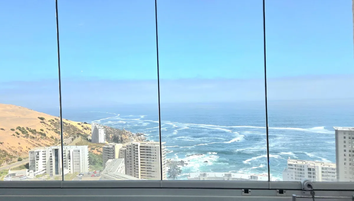 Departamento casi nuevo con vista al mar
