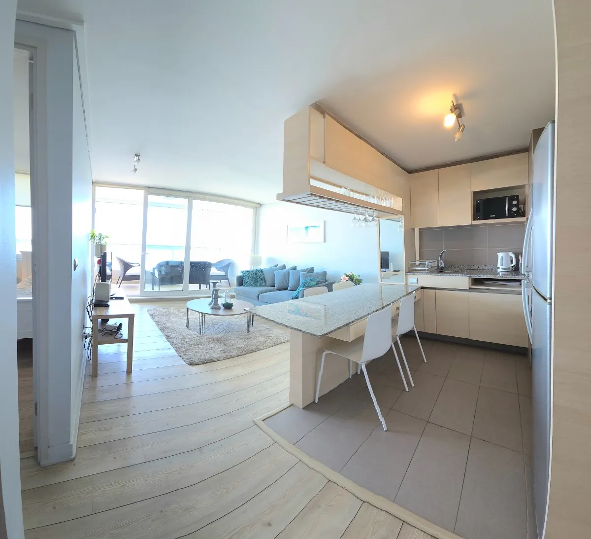 Departamento casi nuevo con vista al mar