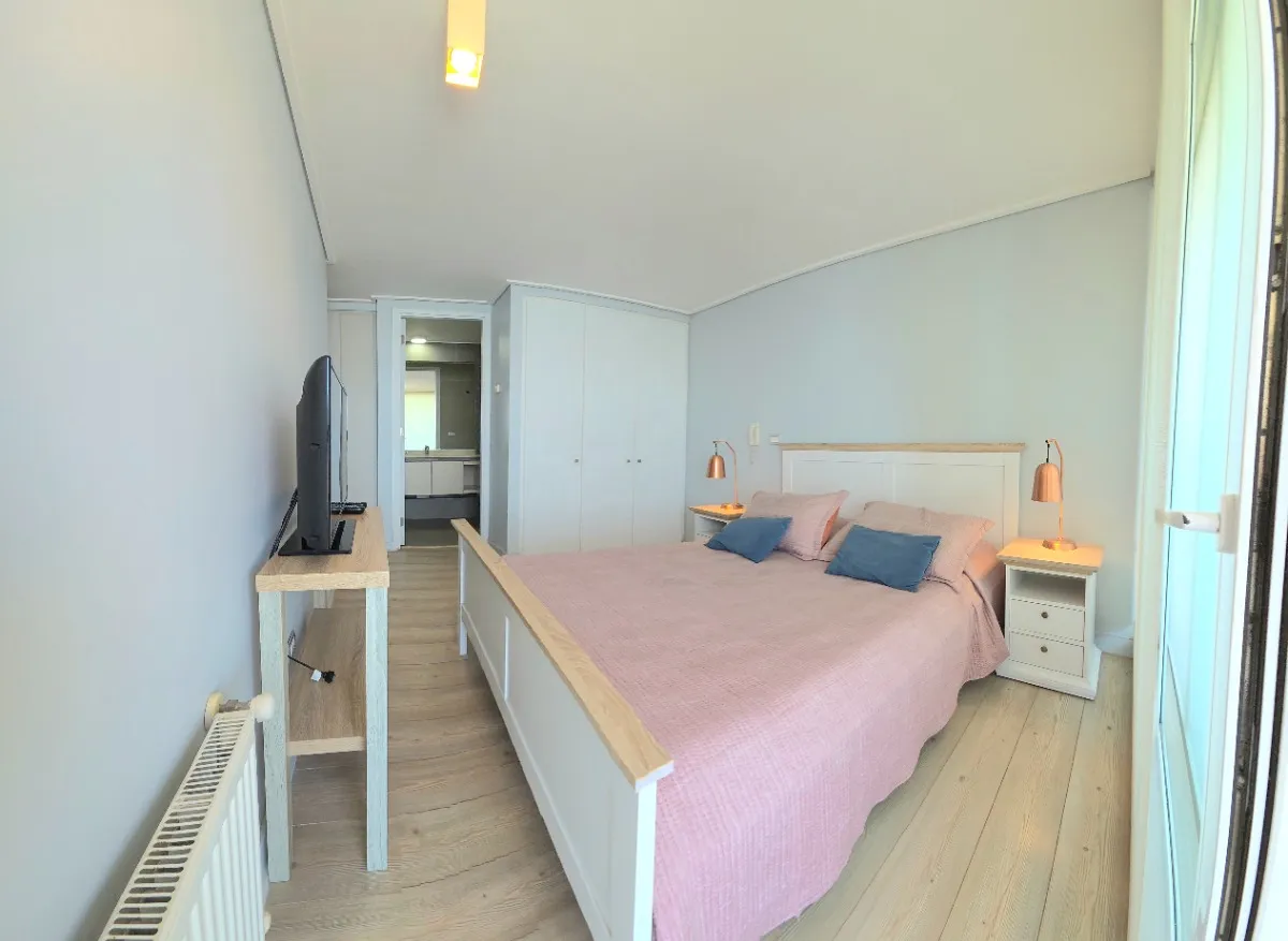 Departamento casi nuevo con vista al mar