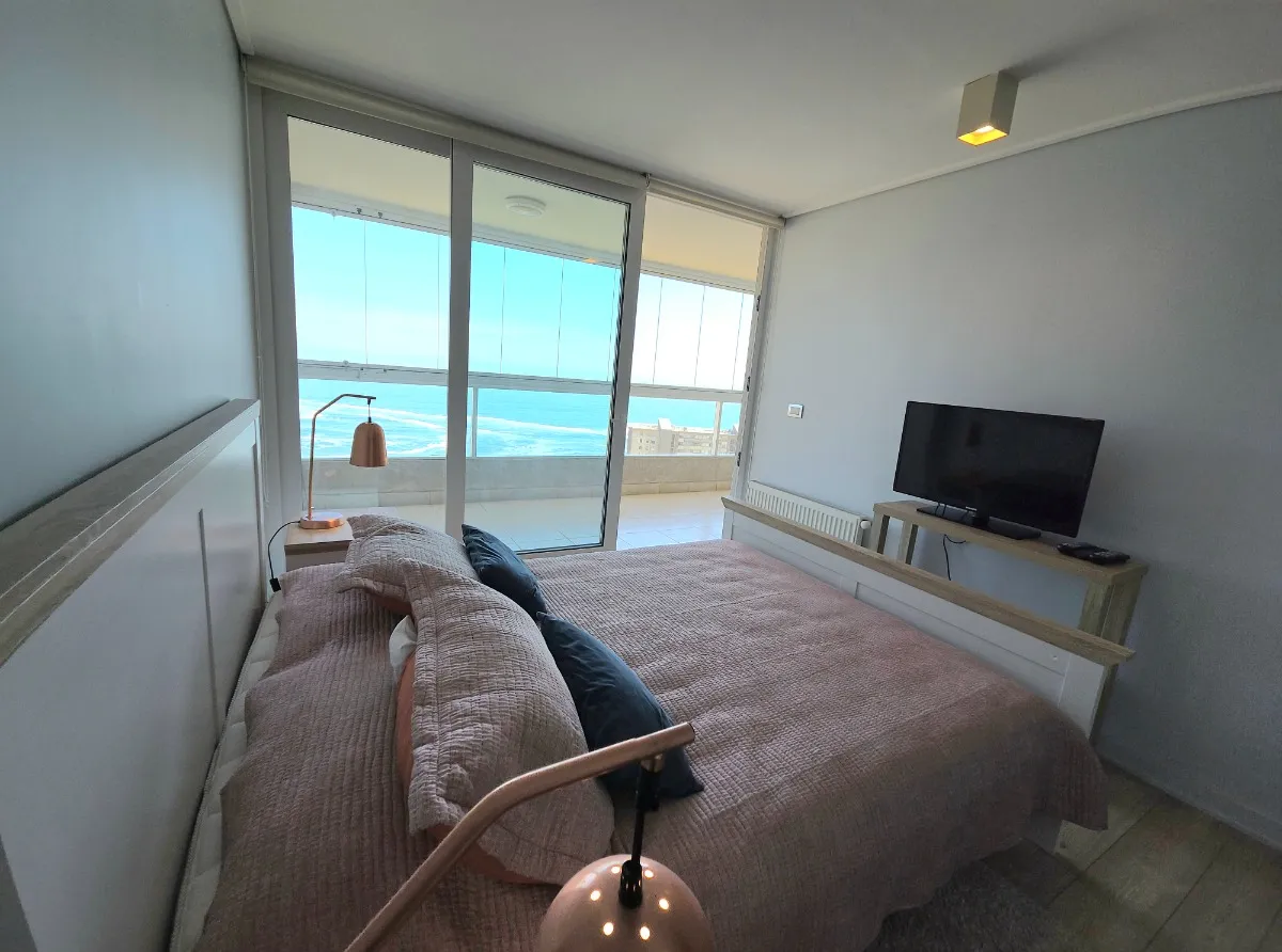Departamento casi nuevo con vista al mar