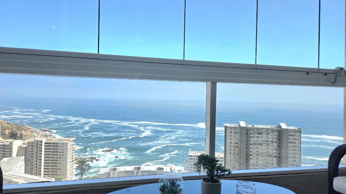 Departamento casi nuevo con vista al mar